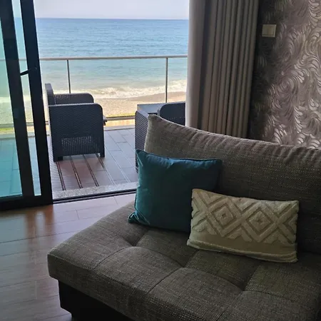 Ocean Breeze Апартаменты